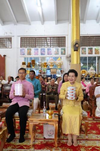 โครงการผู้ว่าฯ พาเข้าวัด หิ้วปิ่นโต แต่งผ้าไทย 2